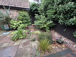 Photo 4- click for photo gallery